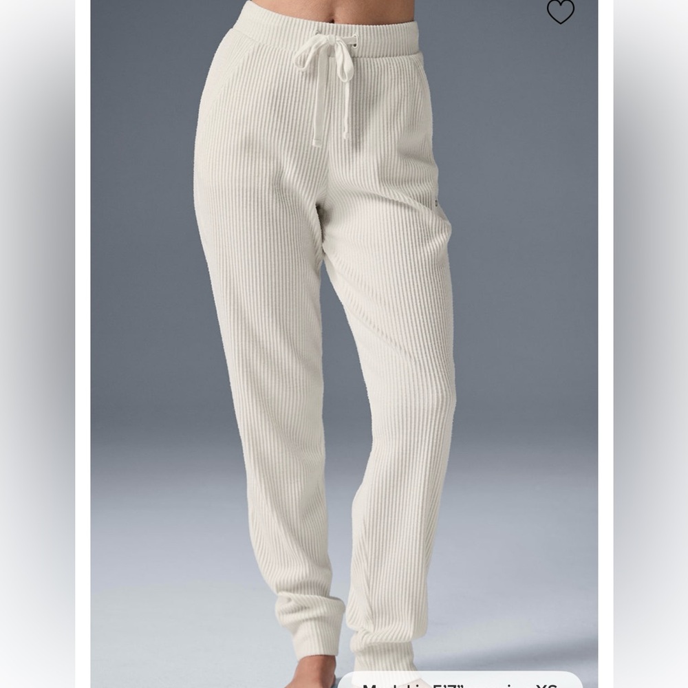 Alo Muse Sweatpant - Ivory